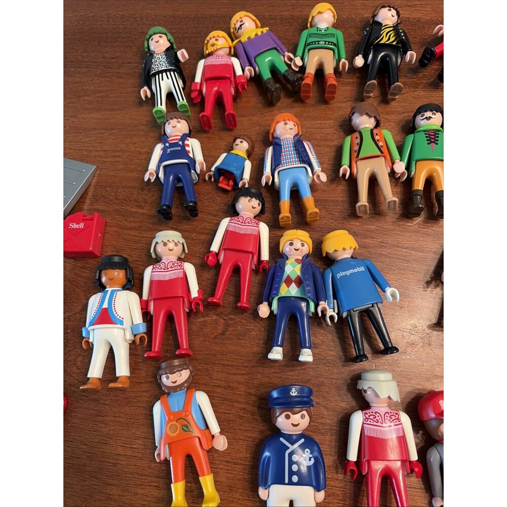 Playmobil Figure Lot Of 26 Assorted Mixed Figures With Accessories Ships Fast!!! - Picture 2 of 3